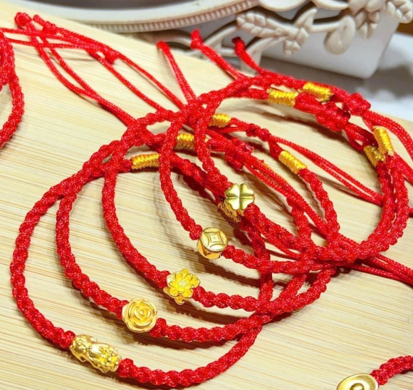 Trang Sức Vàng – Món Quà Ý Nghĩa Cho Người Bạn Trân Quý