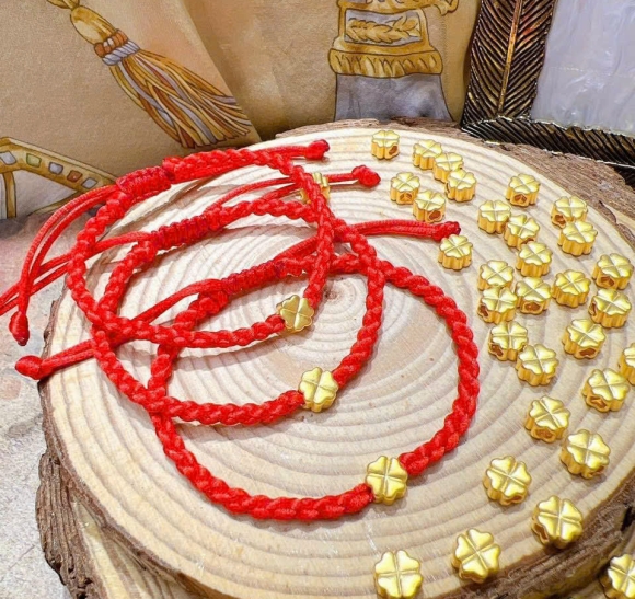 Đánh Thức Vẻ Đẹp – Món Quà Trang Sức Vàng Tinh Tế