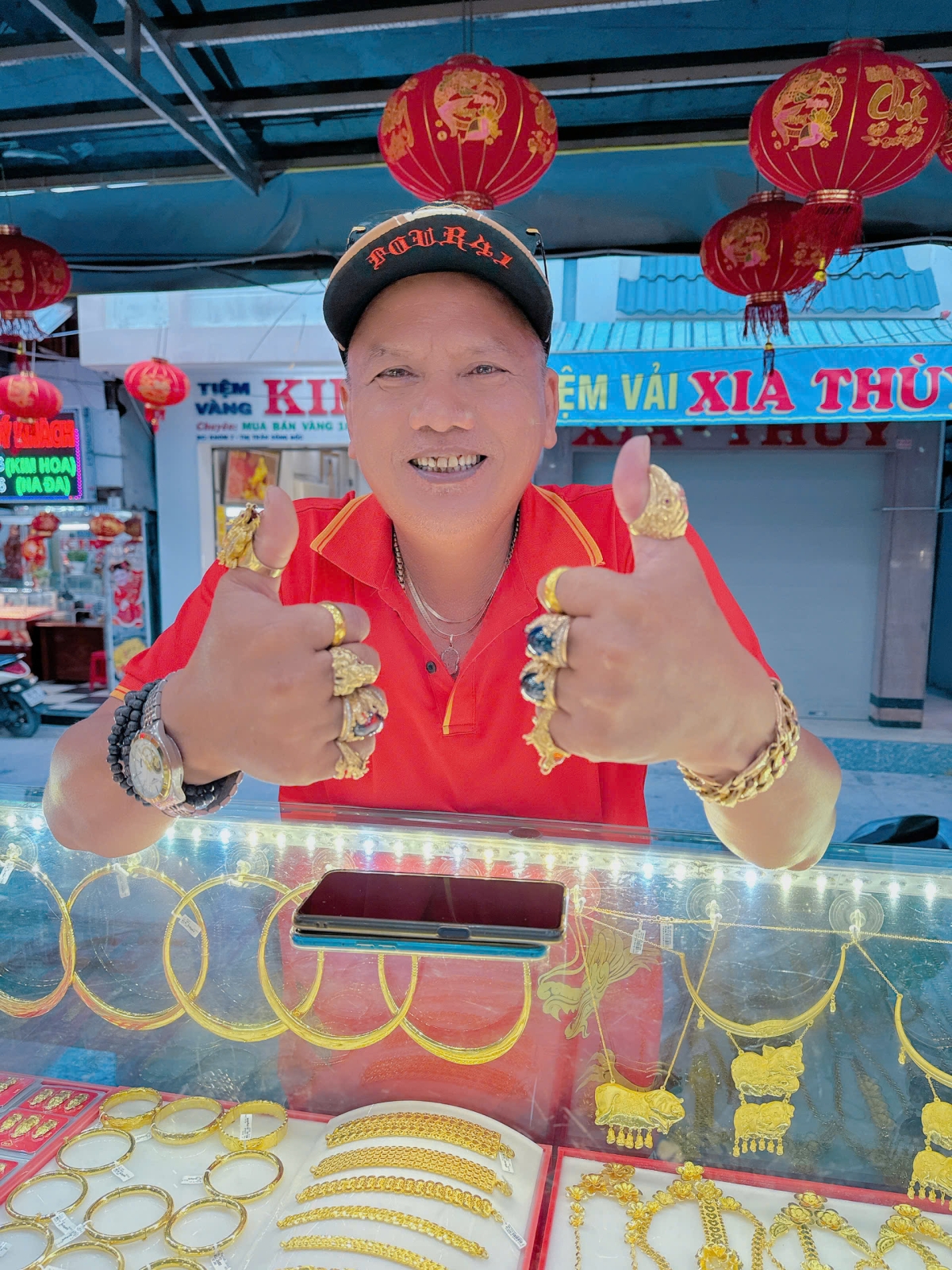 Nụ cười khách hàng - niềm tự hào của chúng tôi Nụ cười khách hàng - niềm tự hào của chúng tôi